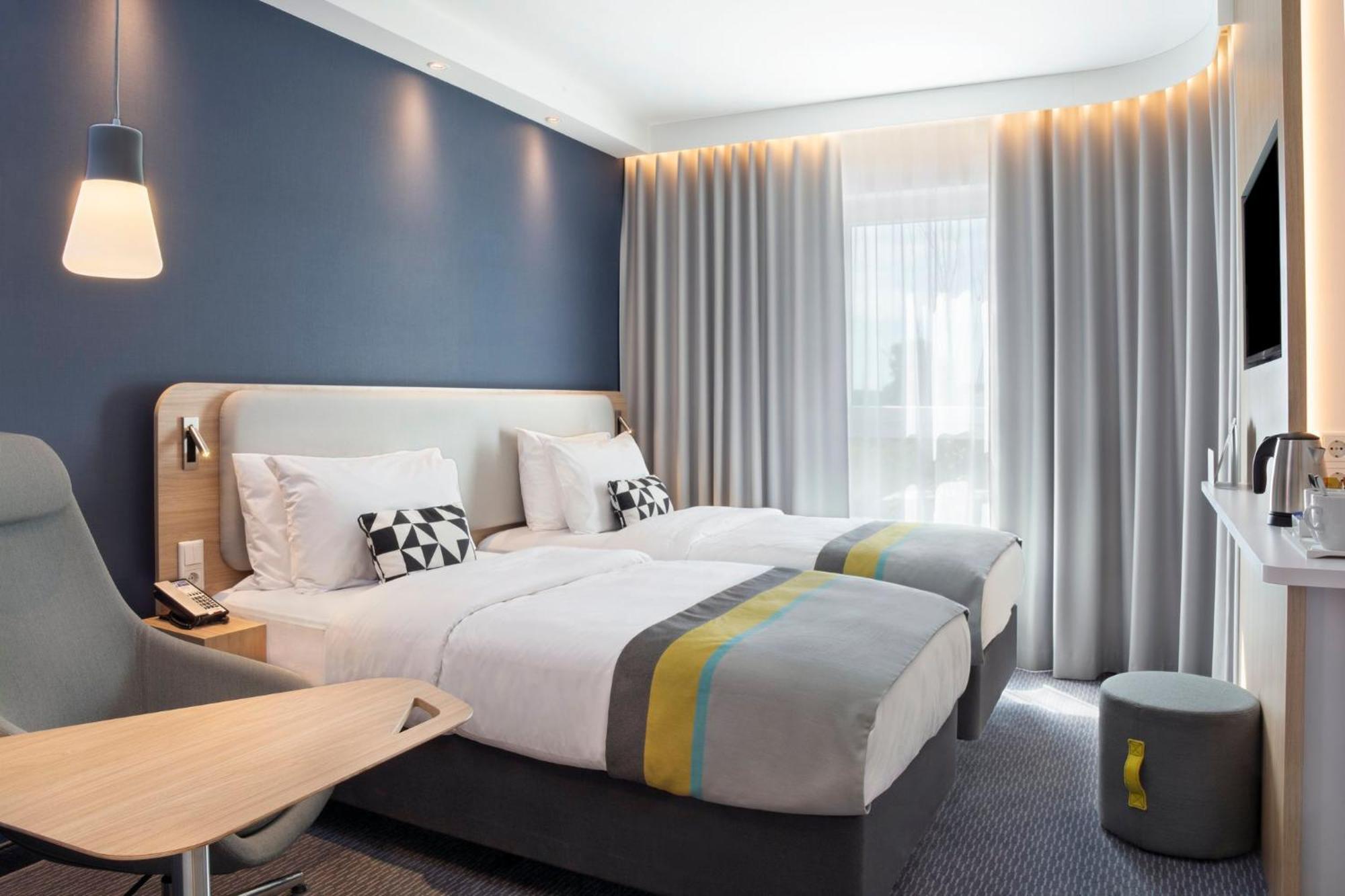 Holiday Inn Express Karlsruhe - City Park By Ihg Eksteriør bilde